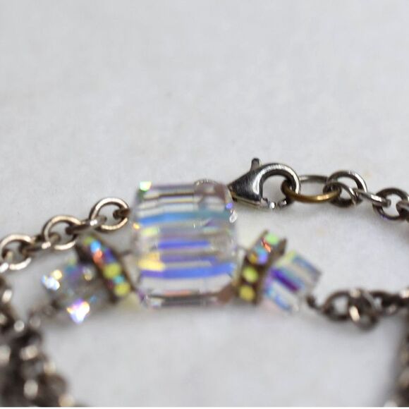 Captivating Unique Aurora Crystal Large Link Chain 18" Bib Statement Necklace - Picture 3 of 3